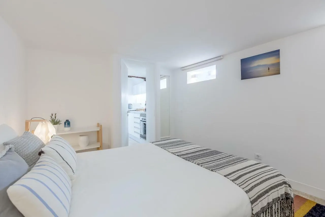 Renovated Typical Baixa Apartment, By Timecooler Lisbon