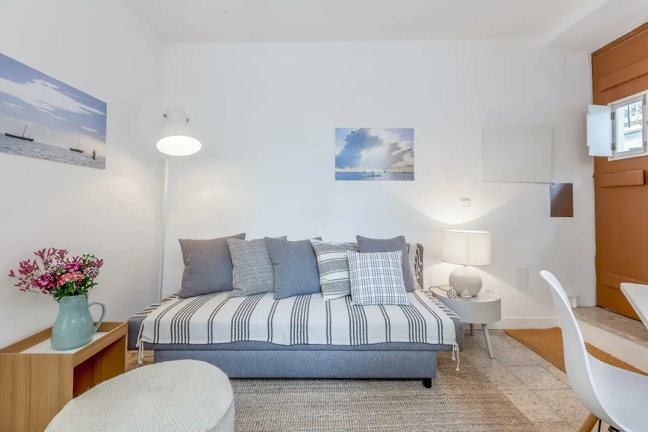 Apartment Renovated Typical Baixa Apartment, By Timecooler Lisbon